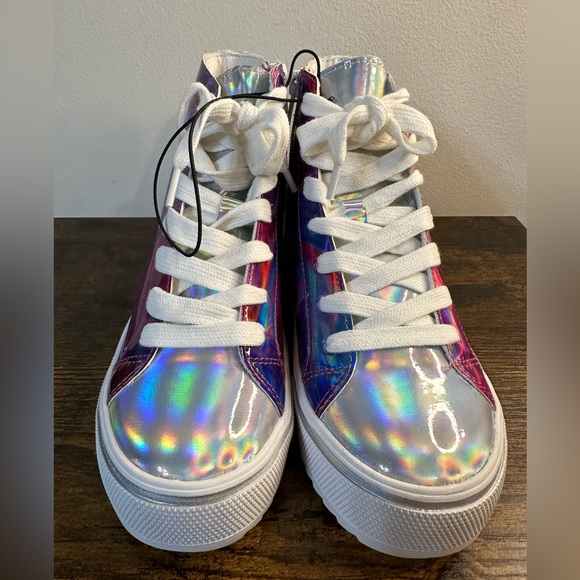 Steve Madden Girls Luvy Metallic Multi Color High Top NWT Various Sizes - Picture 3 of 6